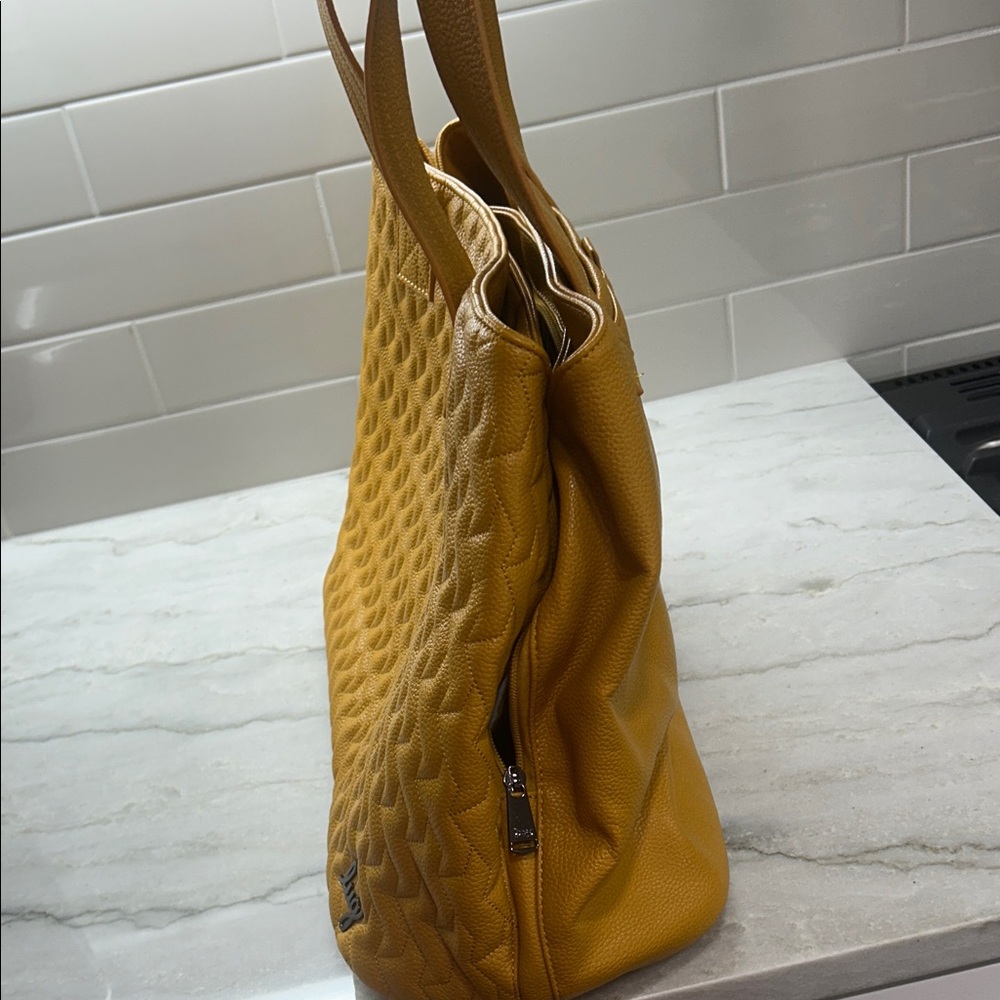 Lug Tempo Vegan Leather Bag - Picture 5 of 8